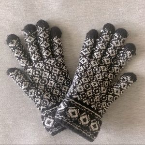 ~ free with bundle ~ patterned knit gloves